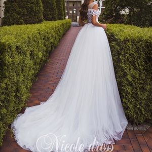 Wedding dress